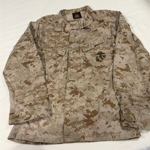 Men's USMC Camouflage Jacket.  Last Price Drop!!